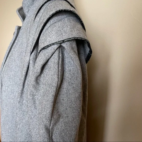 VINTAGE | Long woollen coat with shoulder and sleeve details | Size 14 - Picture 10 of 16